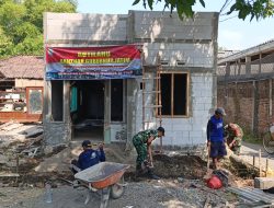 Babinsa Koramil 0810/15 Rejoso Kebut Pengerjaan RTLH Demi Wujudkan Hunian Layak bagi Warga Binaan