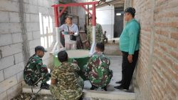 Alhamdulillah, Sumur Air Bersih untuk Warga Dusun Semanding Terus Dikerjakan, Babinsa Koramil Ngluyu Turut Gotong Royong