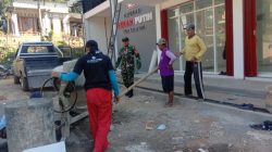 Babinsa Desa Sawahan Kawal Pembangunan Koperasi Merah Putih