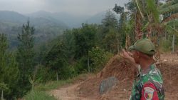 KEBAKARAN HUTAN MELANDA PETAK 55 RPH SALAMJUDEG, PETUGAS GABUNGAN LAKUKAN PEMANTAUAN DAN UPAYA PEMADAMAN