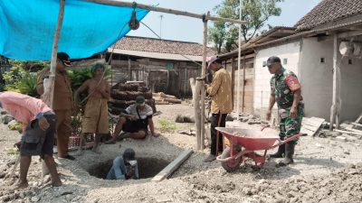 Babinsa Tempuran Dampingi Pembuatan Sumur Gali, Dukung Ketersediaan Air bagi Warga