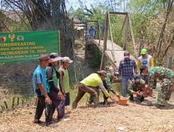 Danramil 0810/15 Rejoso Hadiri Peletakan Batu Pertama Pembangunan Jembatan Garuda di Desa Talun