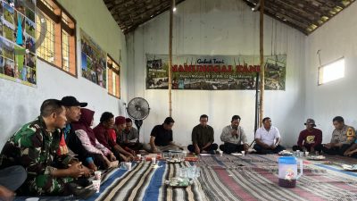 Dukung Petani Berprestasi, Babinsa Baron Dampingi Kelompok Tani Manunggal Tani Desa Mabung