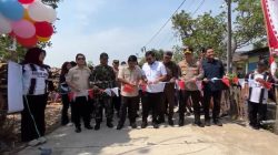 FORKOPIMDA NGANJUK HADIRI PERESMIAN JALAN DAN JEMBATAN GARUDA MERAH PUTIH DI KECAMATAN LENGKONG