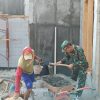 WUJUDKAN KEPEDULIAN TERHADAP SARANA IBADAH, BABINSA NGLUYU BERSAMA WARGA GELAR KARYA BAKTI PEMBANGUNAN MASJID