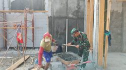 WUJUDKAN KEPEDULIAN TERHADAP SARANA IBADAH, BABINSA NGLUYU BERSAMA WARGA GELAR KARYA BAKTI PEMBANGUNAN MASJID